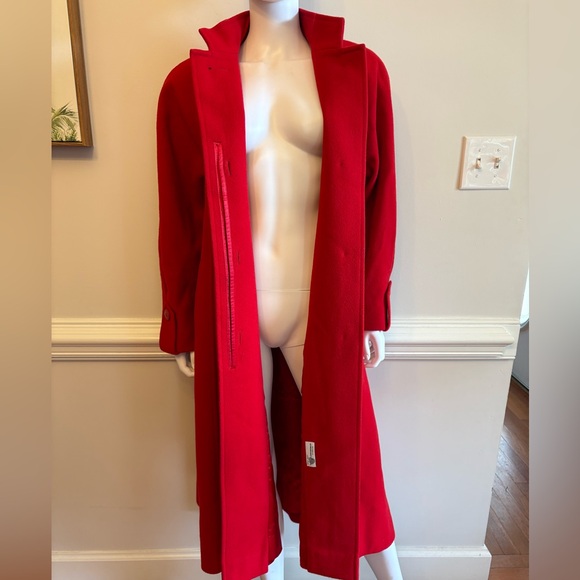Elegant Red Women's Coat - Picture 2 of 12